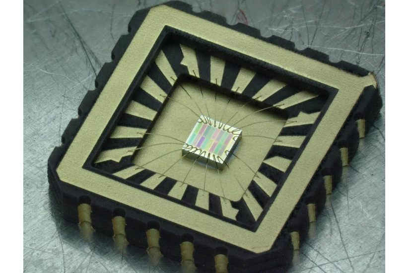 MantiSpectra's spectral sensor