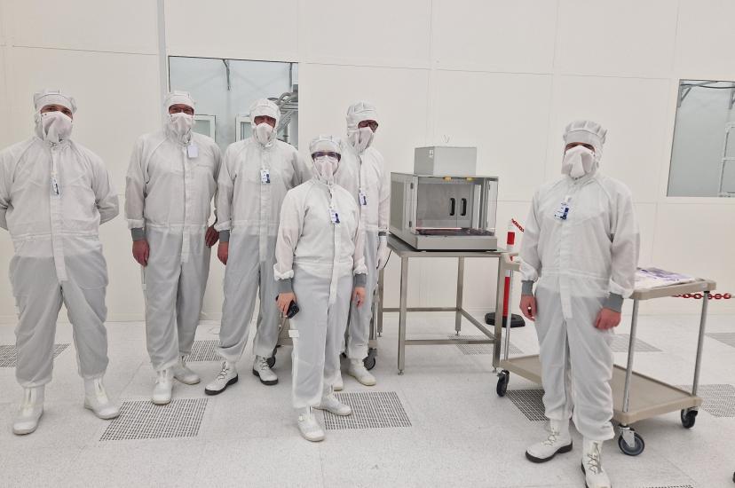 DIVE and Fraunhofer IPMS in the cleanroom at Fraunhofer IPMS