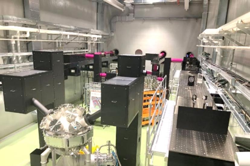 Hamamatsu Photonics' laser fusion experiment facility