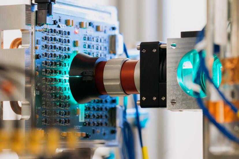 Microsoft Research's analogue optical computer