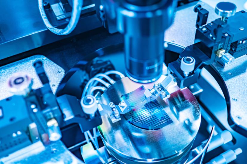 Apparatus for assembling miniature electronic components. High-precision machine for the production of printed circuit boards.