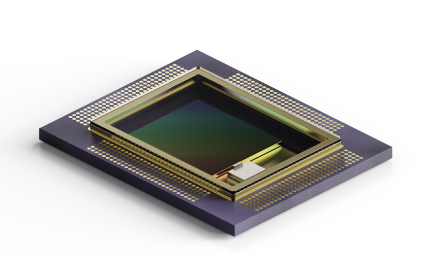 Helium FMCW lidar chip from Voyant Photonics