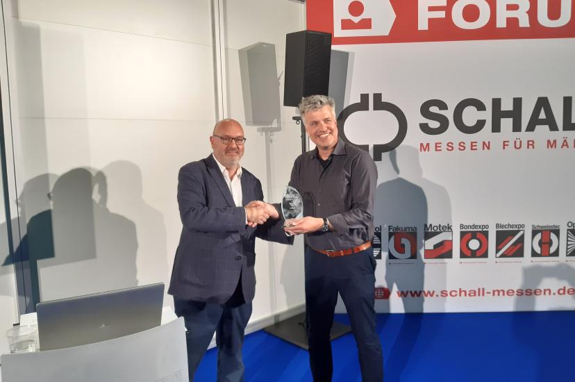 Electro Optics COO, Mark Elliot with Michael Krüger, VP commercials, Q.ANT