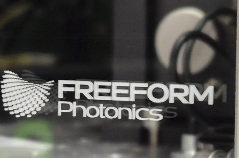 FreeForm Photonics
