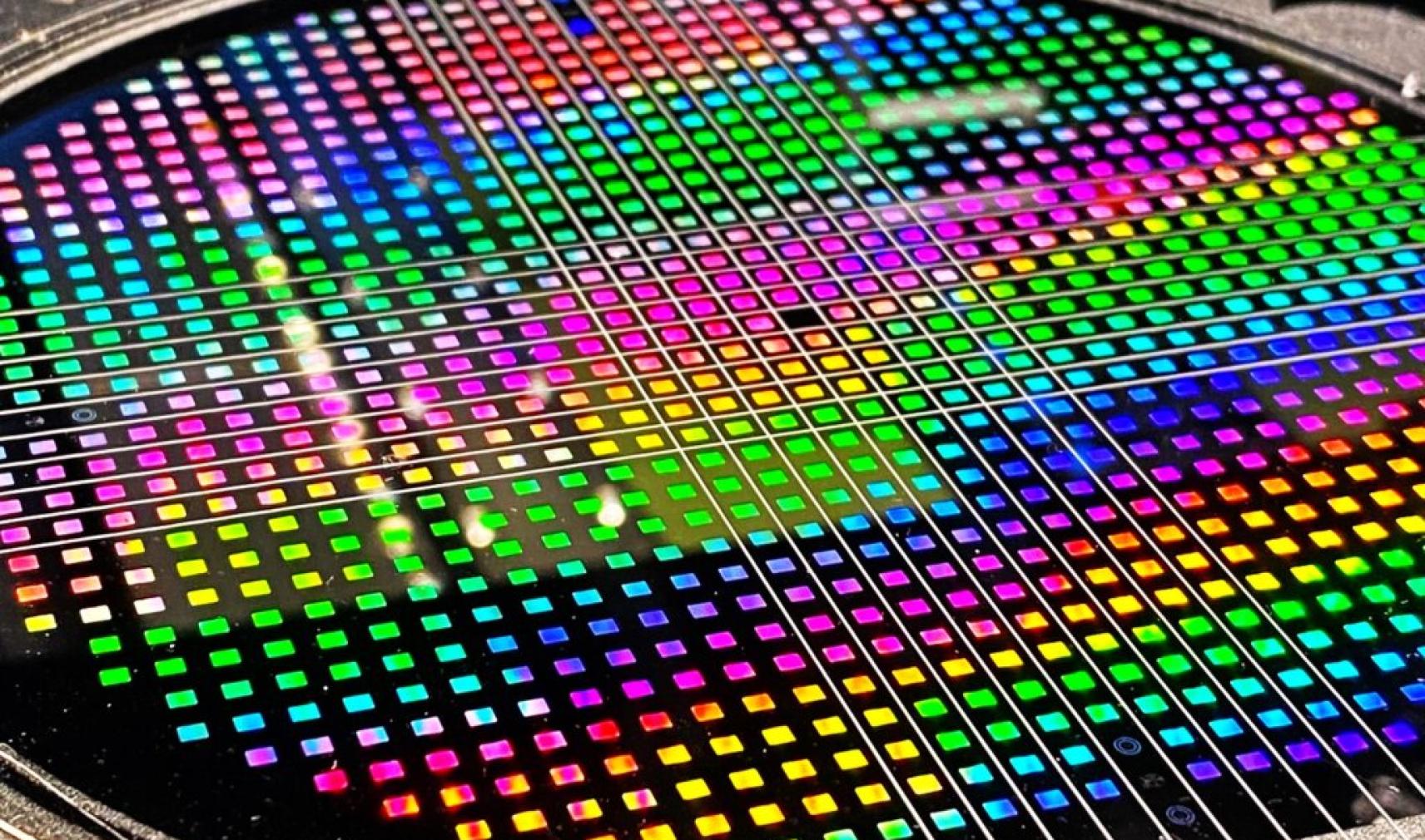 NIL Technology wafer with thousands of metasurface lenses