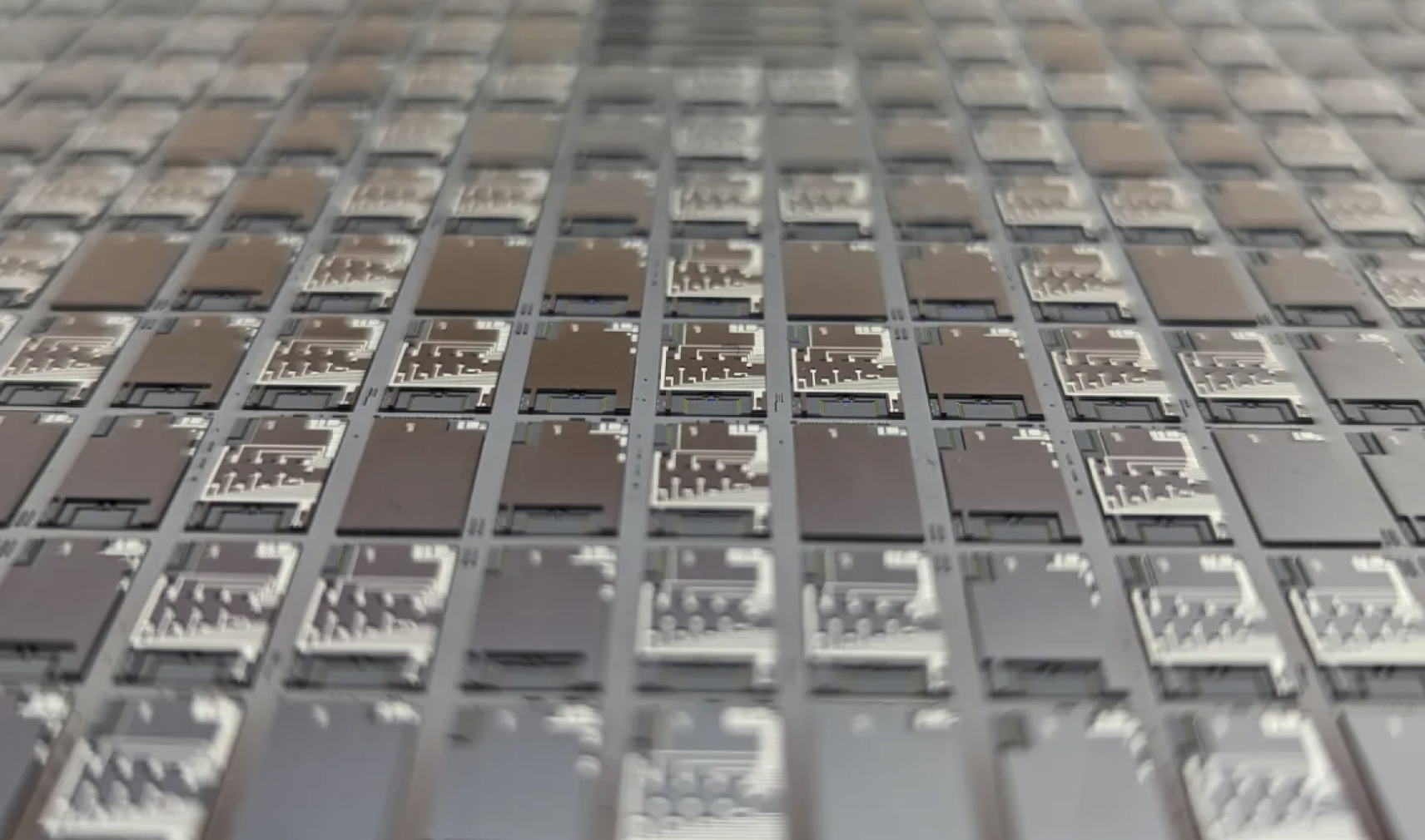 Wafer level PICS for datacom applications