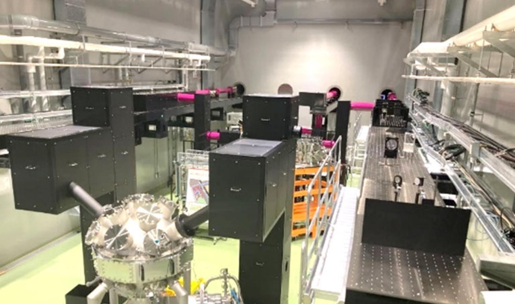 Hamamatsu Photonics' laser fusion experiment facility