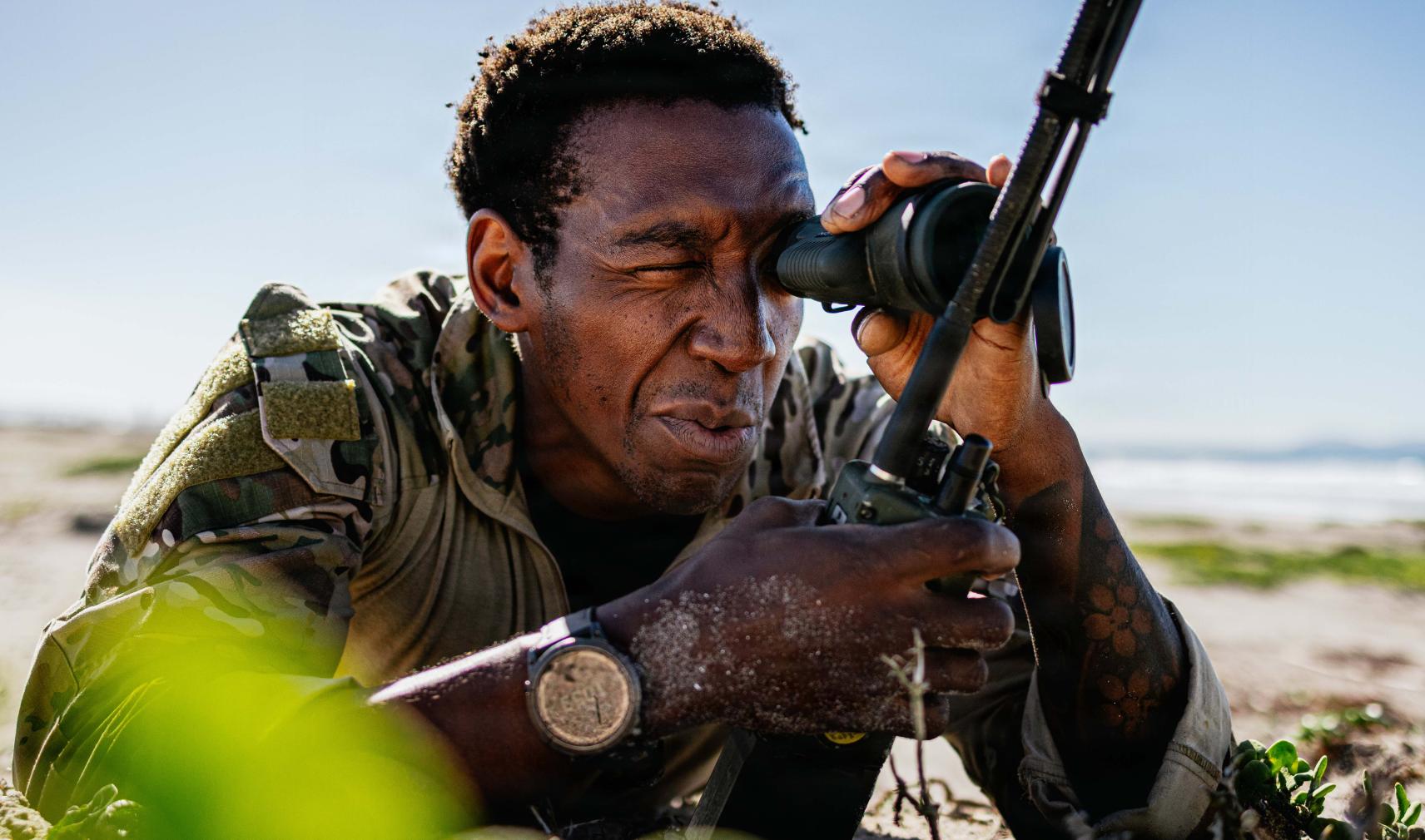 A US sailor uses sight on a training operation