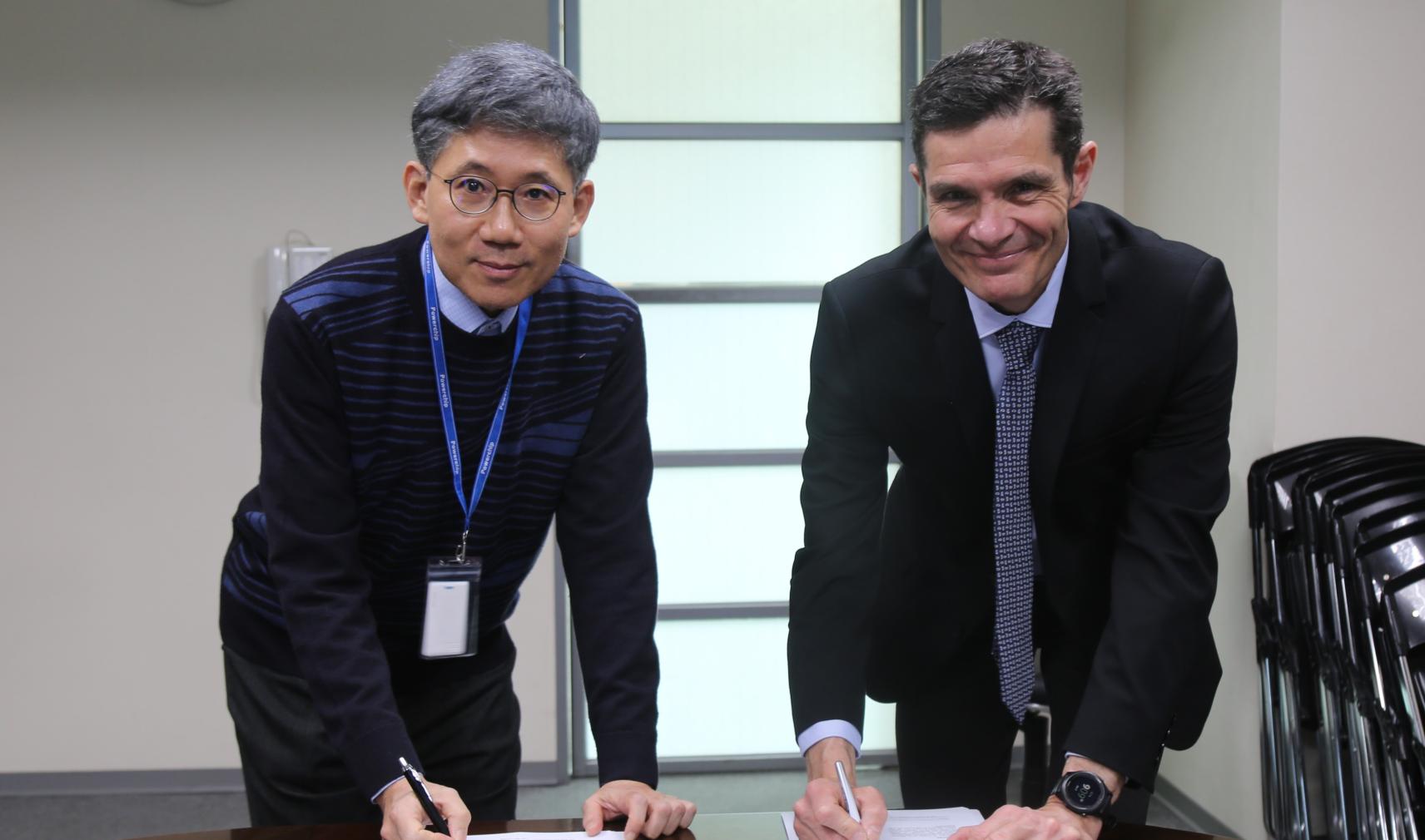 Dr. Shou-Zen Chang, CTO of PSMC and Sébastien Dauvé, CEO of CEA-Leti