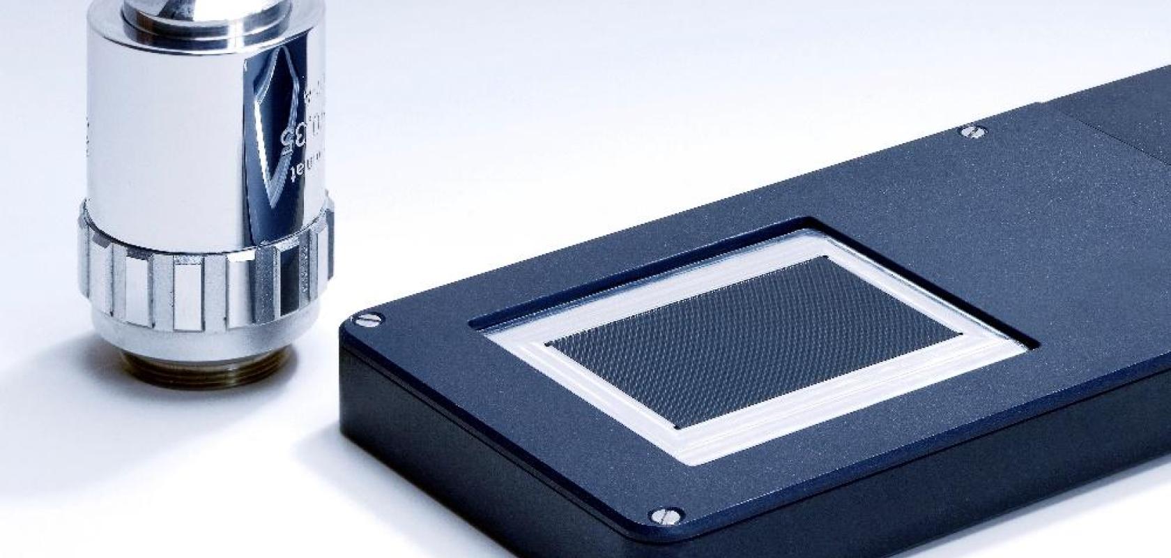  A flat-z microscope produced by facetVISION