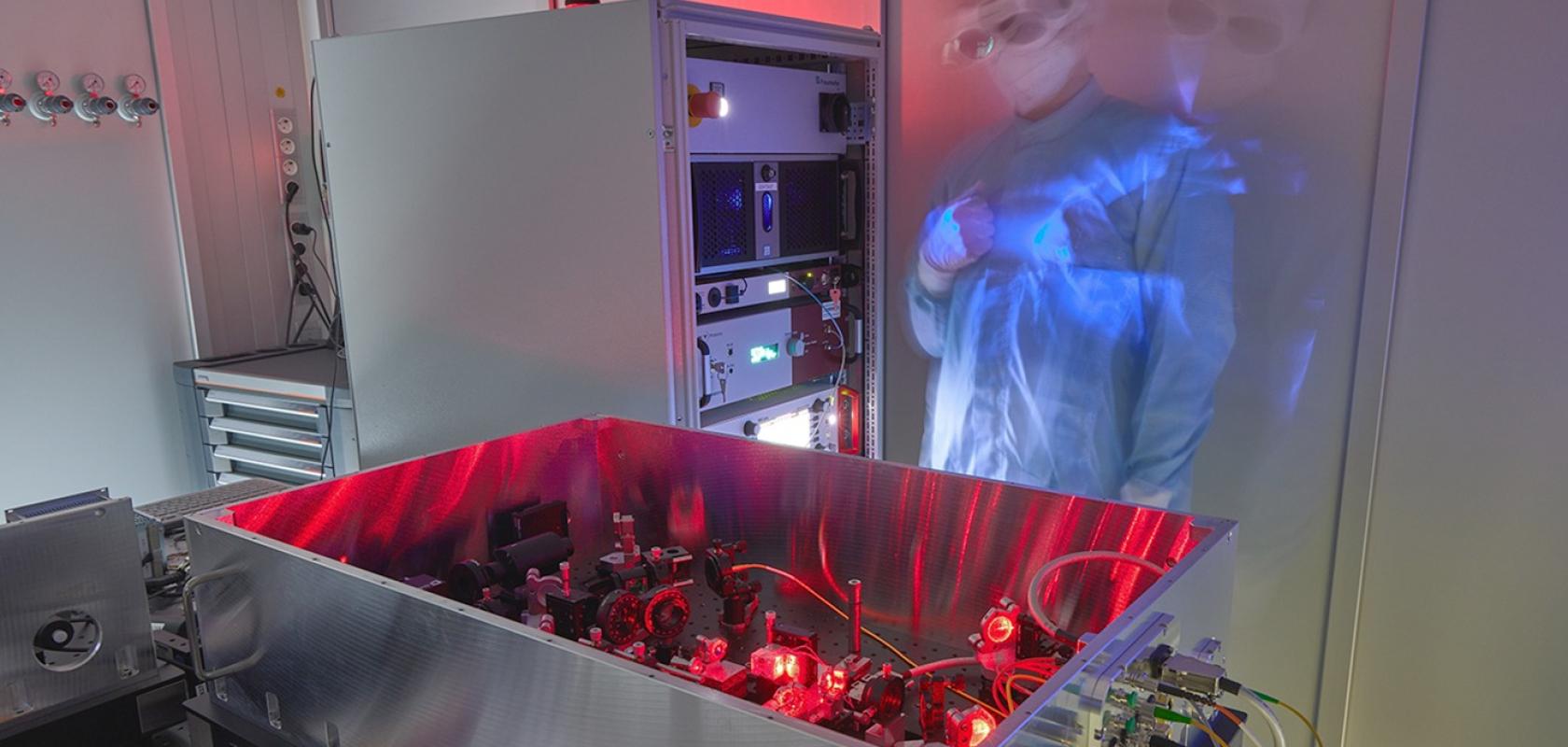 New components for networking quantum computers are being tested at Fraunhofer ILT.