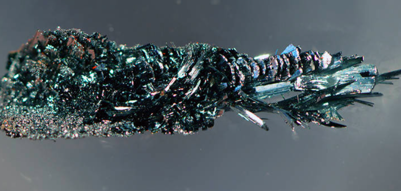The crystals of semiconducting black arsenic phosphorus were the subject of experimentation, as the researchers explored its dual-bandwidth detection capabilities (Image: Andreas Battenberg/TUM) The crystals of semiconducting black arsenic phosphorus were the subject of experimentation, as the researchers explored its dual-bandwidth detection capabilities (Image: Andreas Battenberg/TUM)
