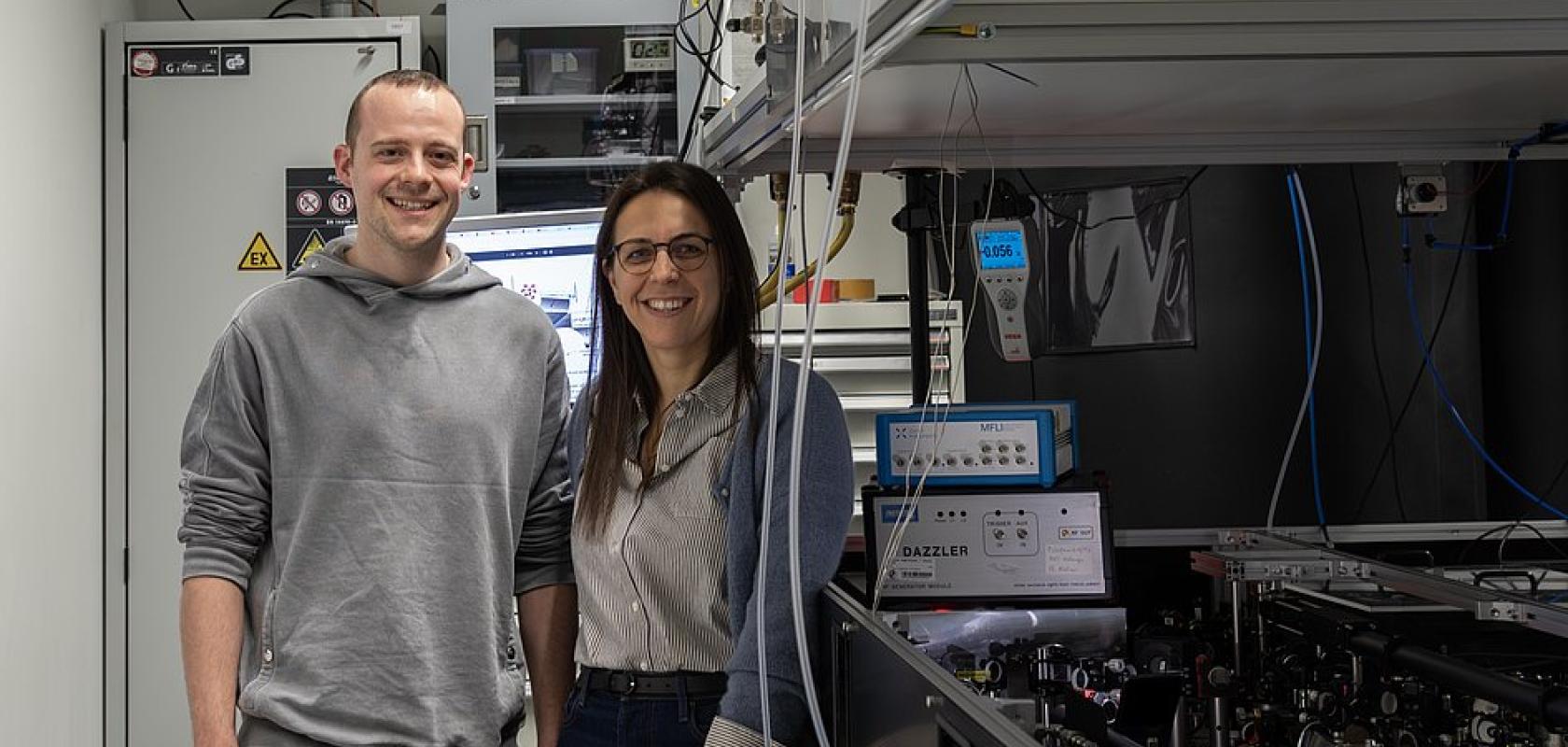Max Planck research finds speedy spectroscopic solution Research group leader Dr Hanieh Fattahi (right) and Kilian Scheffter (left) in the lab.