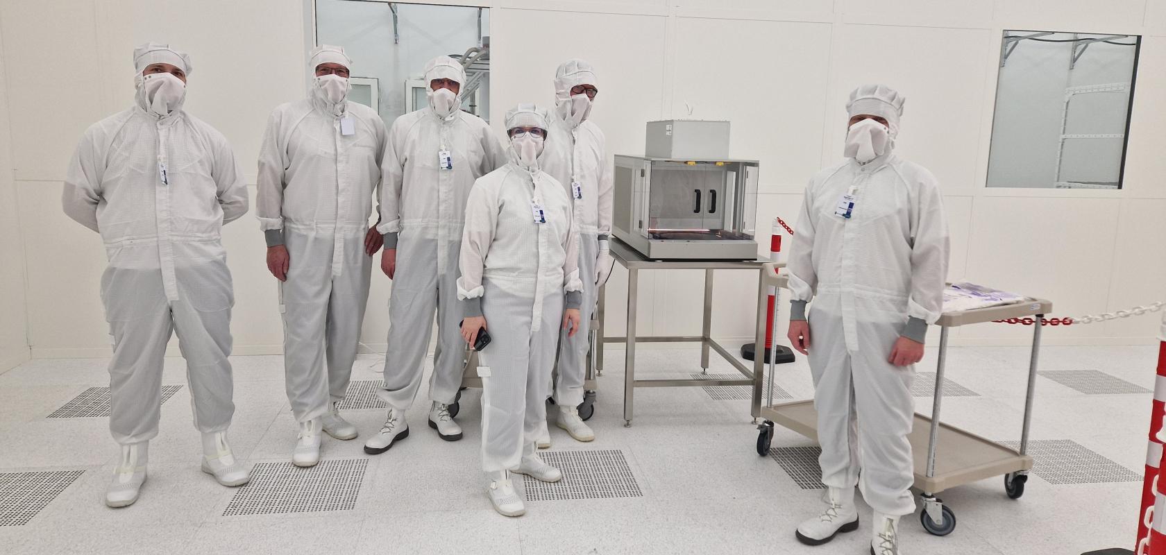 DIVE and Fraunhofer IPMS in the cleanroom at Fraunhofer IPMS