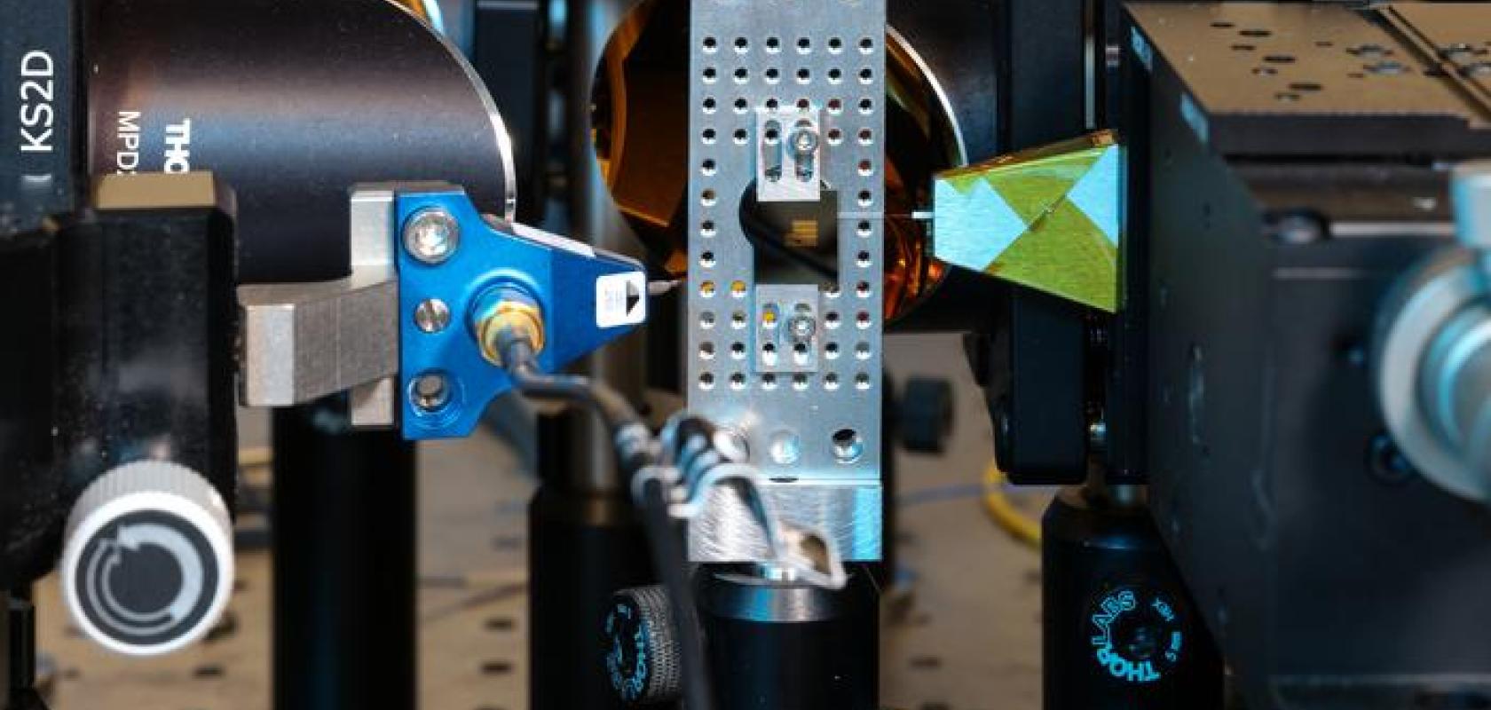 Integrated photonic and terahertz circuits tested on a single chip