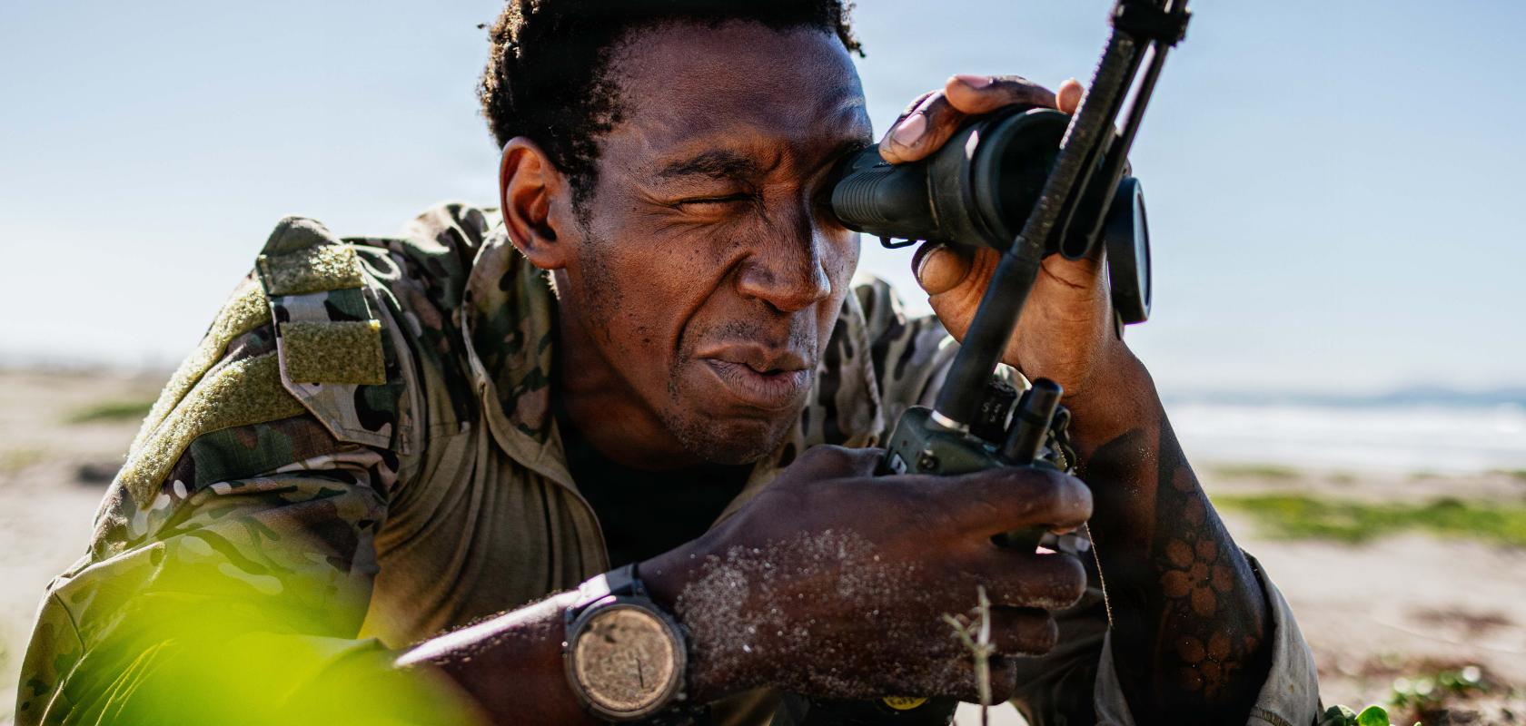 A US sailor uses sight on a training operation