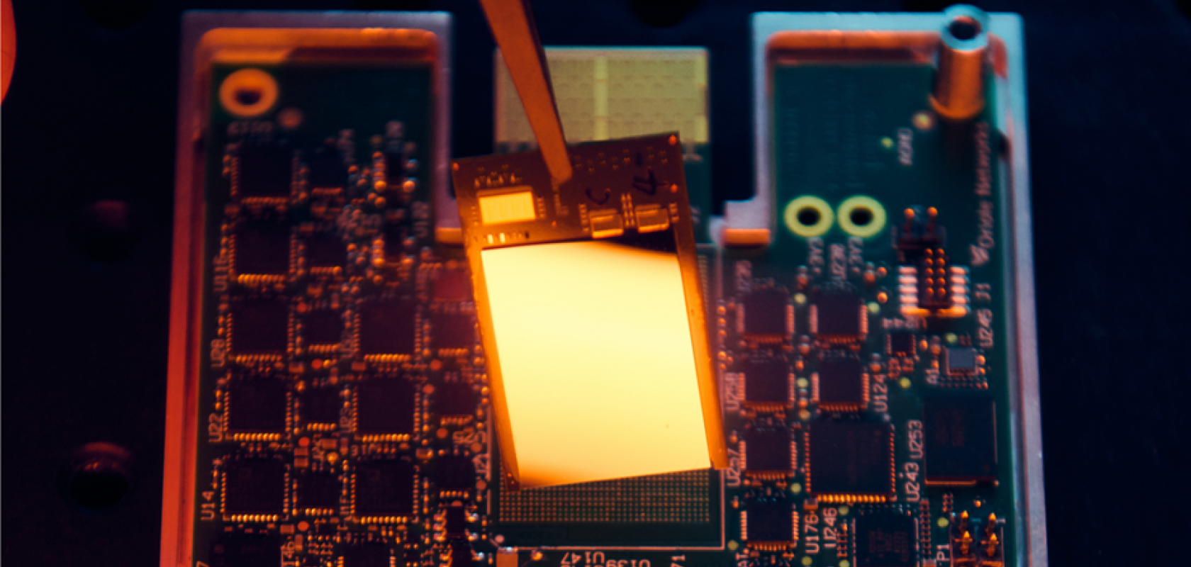 Photonics chip