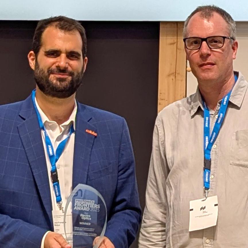 Jean-Francois Morizur, CEO of Cailabs, accepted the Electro Optics Frontiers Award for Cailabs' Keraunos optical ground station project