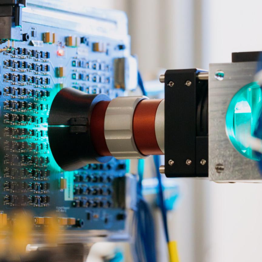 Microsoft Research's analogue optical computer
