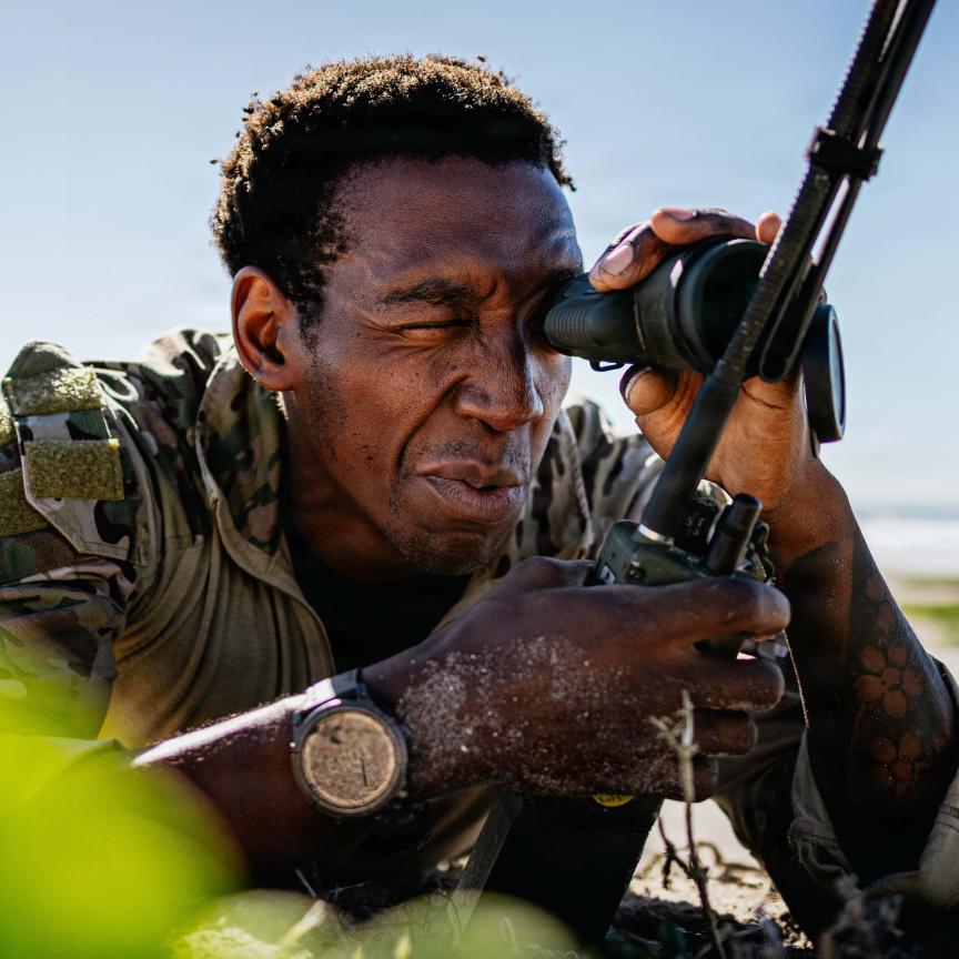 A US sailor uses sight on a training operation