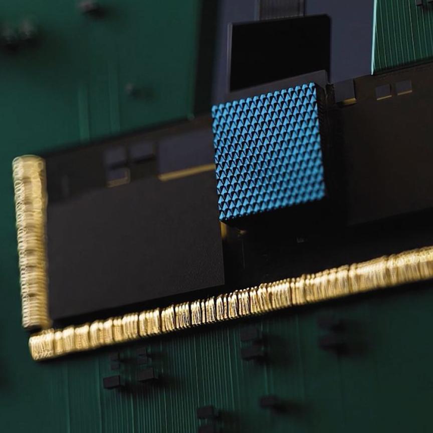 Taara’s finger-sized silicon photonics platform