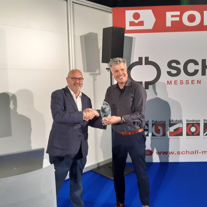 Electro Optics COO, Mark Elliot with Michael Krüger, VP commercials, Q.ANT