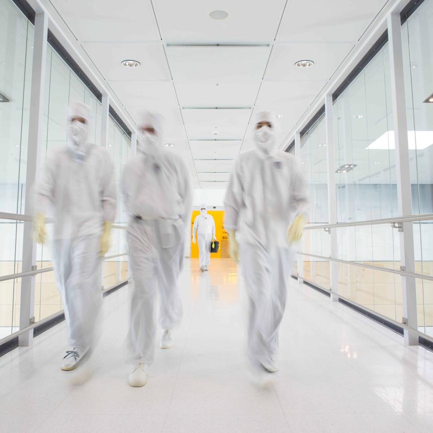 Sivers & GlobalFoundries Advance AI Data Center Optical Solutions