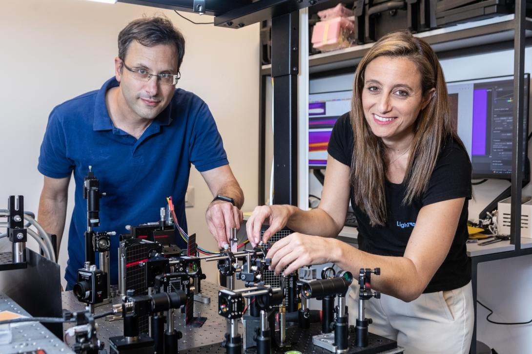LightSolver CTO, Chene Tradonsky (left) and CEO Ruti Ben-Shlomi (right)